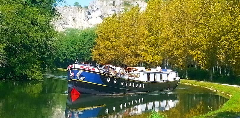 L'Art de Vivre on the Nivernais Canal