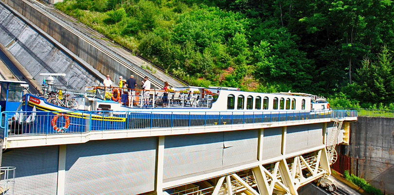 Panache on Arzviller boat elevator