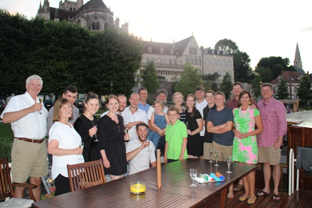 Happy family adventure cruise on Luciole in Burgundy