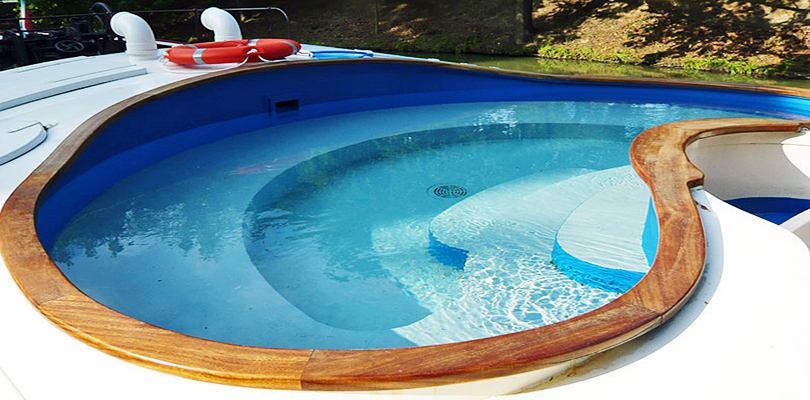Alegria deck pool