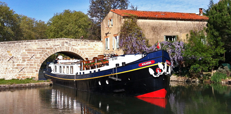 Anjodi barge cruise on Canal du Midi, South of France