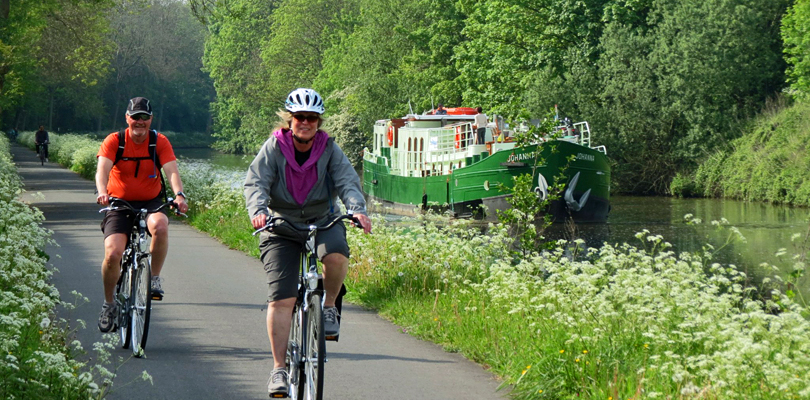 Bike along the canals with Johanna