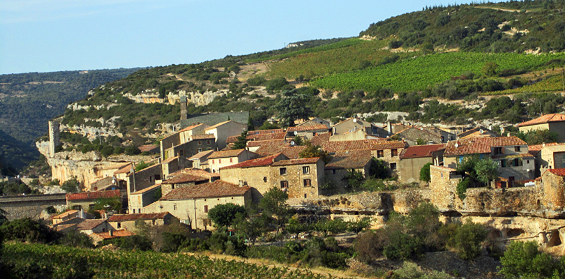 Athos visits the hilltop Cathar fortess of Minerve