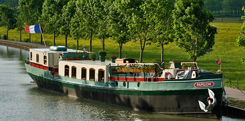 Papillon on the Burgundy Canal