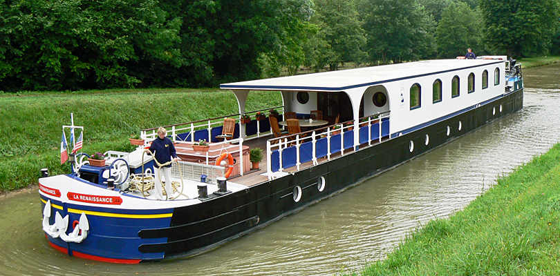 Renaissance barge cruise the Upper Loire, France