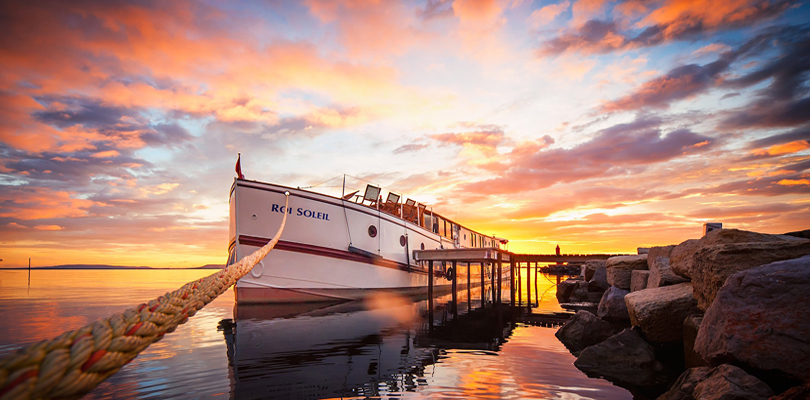 Roi Soleil barge cruise on Canal du Midi in South of France