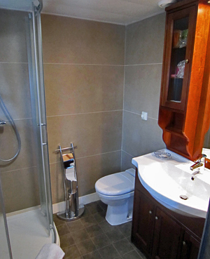 La Bella Vita ensuite bathrooms