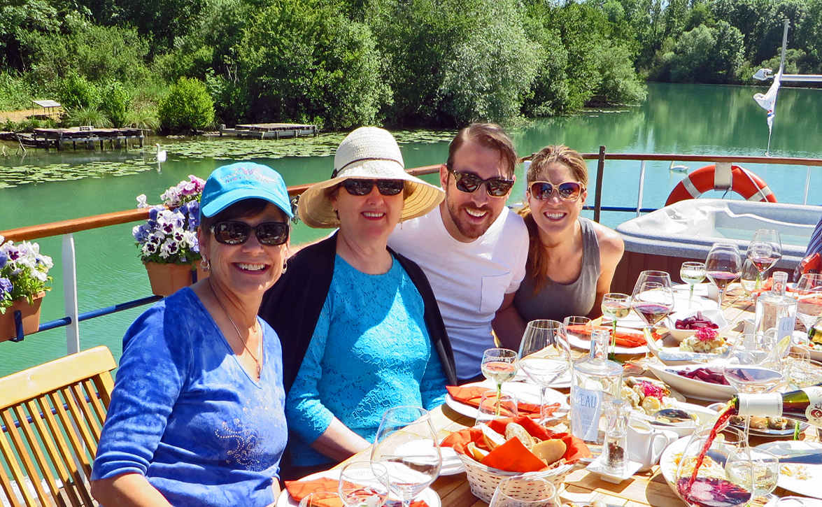Lunch aboard Panache in Champagne