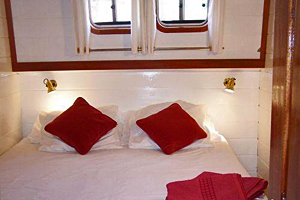 Athos cabins can be arranged with double or twin beds