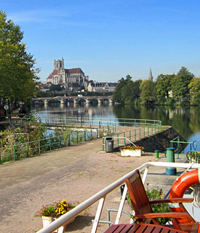Auxerre, at the conflans of the Yonne River and Nivernais Canal