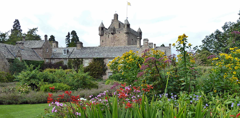Scottish Highlander visits Cawdor Castle, home of Shakespeare's Macbeth