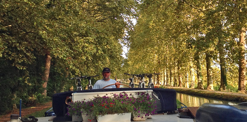 Saint Louis on the peaceful Canal de Garonne